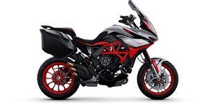 MV Agusta Turismo Veloce 800 RC SCS 2022 vs Husqvarna Norden 901 2022