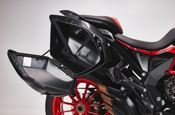 MV Agusta Turismo Veloce 800 RC SCS 2022 - Bild 18 MV Agusta Turismo Veloce 800 RC SCS 2022 - Bild 18