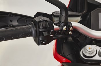 MV Agusta Turismo Veloce 800 Rosso 2022 - Bild 8