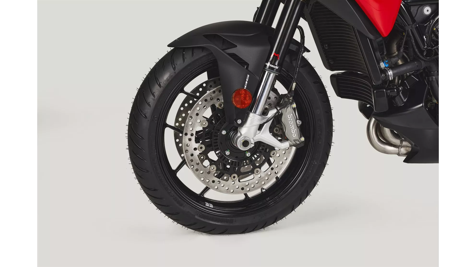 MV Agusta Turismo Veloce 800 Rosso - Image 13 MV Agusta Turismo Veloce 800 Rosso - Image 13