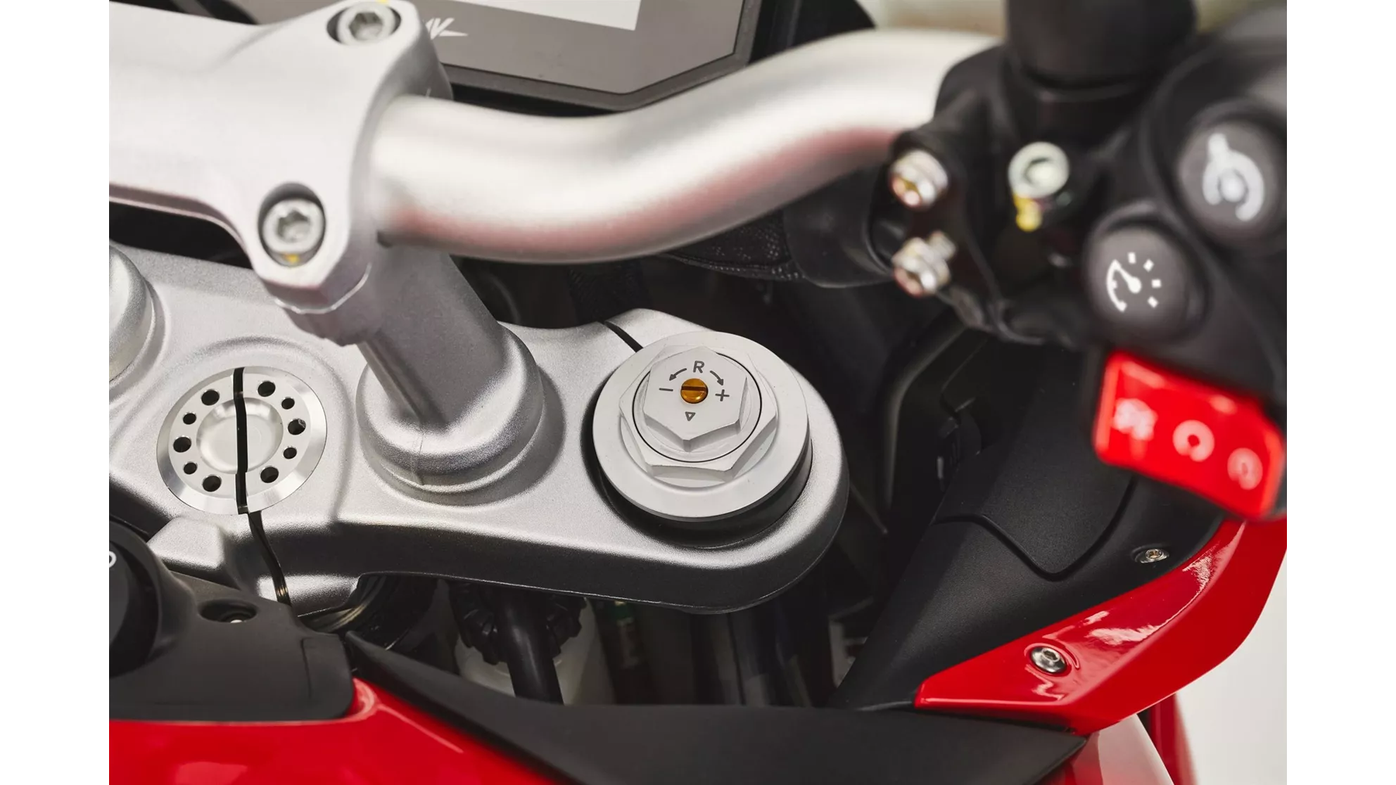 MV Agusta Turismo Veloce 800 Rosso - Image 14 MV Agusta Turismo Veloce 800 Rosso - Image 14