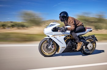 MV Agusta Superveloce 800 S 2022 - Bild 14