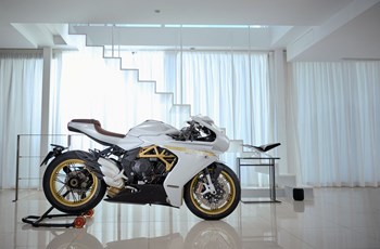 MV Agusta Superveloce 800 S 2022 - Bild 25