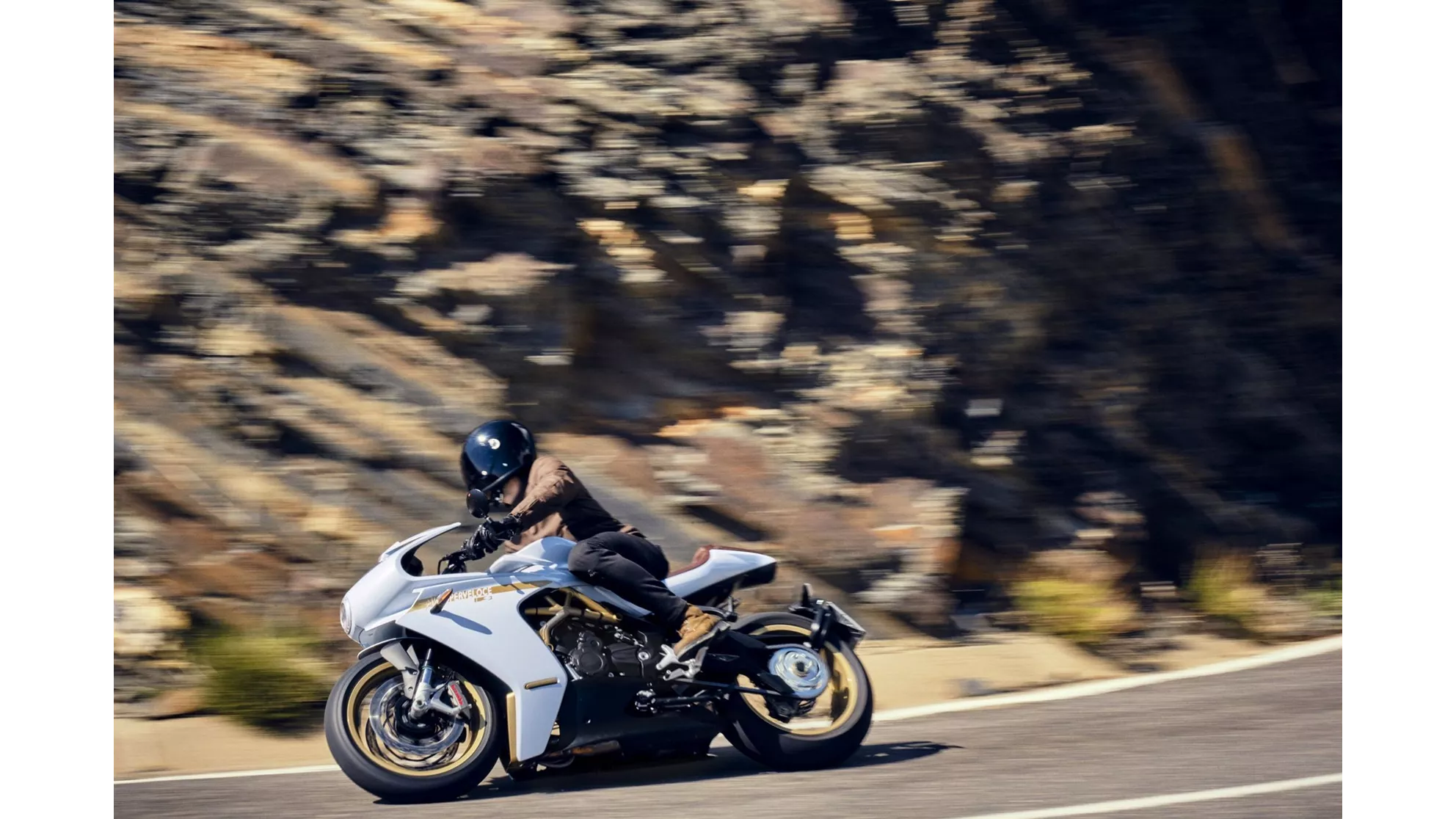MV Agusta Superveloce 800 S - Image 24 MV Agusta Superveloce 800 S - Image 24