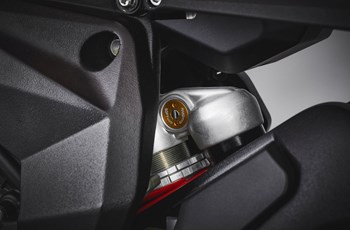 MV Agusta F3 800 Rosso 2022 - Bild 7 MV Agusta F3 800 Rosso 2022 - Bild 7