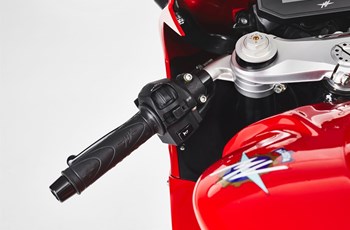 MV Agusta F3 800 Rosso 2022 - Bild 8 MV Agusta F3 800 Rosso 2022 - Bild 8