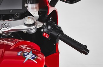 MV Agusta F3 800 Rosso 2022 - Bild 9 MV Agusta F3 800 Rosso 2022 - Bild 9