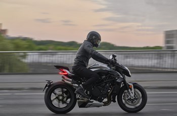 MV Agusta Brutale 1000 RS 2022 - Bild 6