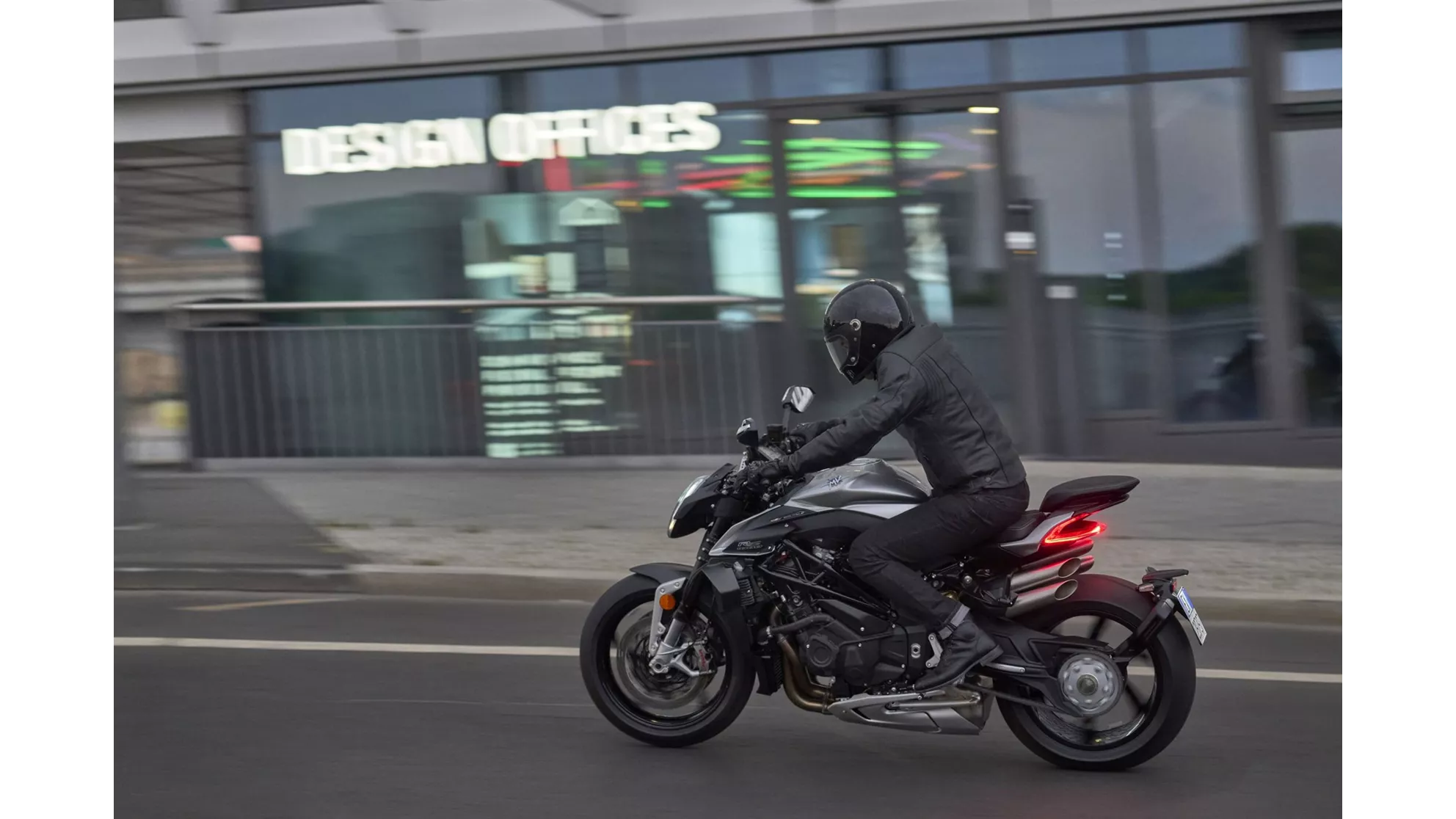 MV Agusta Brutale 1000 RS - Image 1 MV Agusta Brutale 1000 RS - Image 1