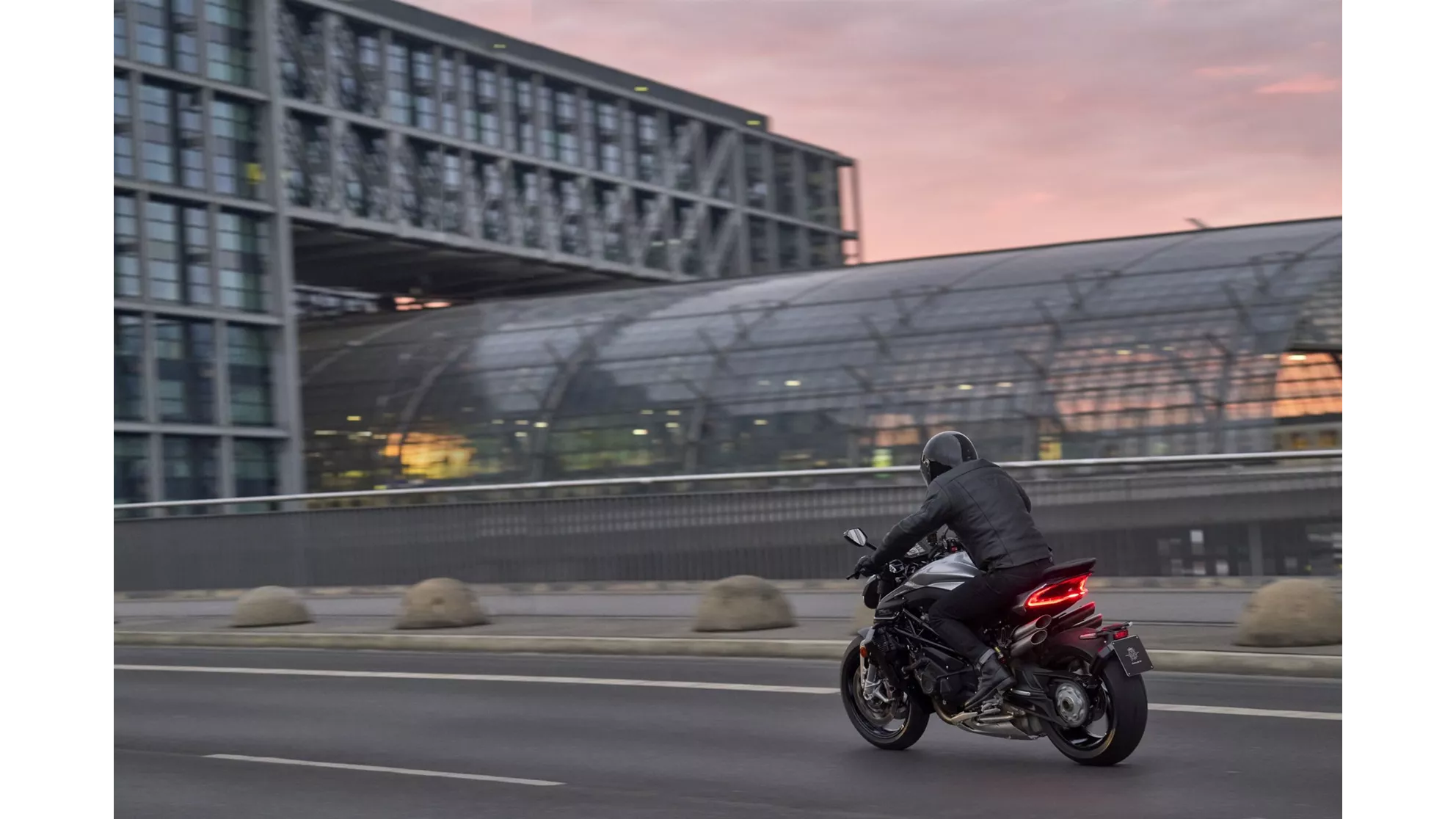 MV Agusta Brutale 1000 RS - Image 6 MV Agusta Brutale 1000 RS - Image 6