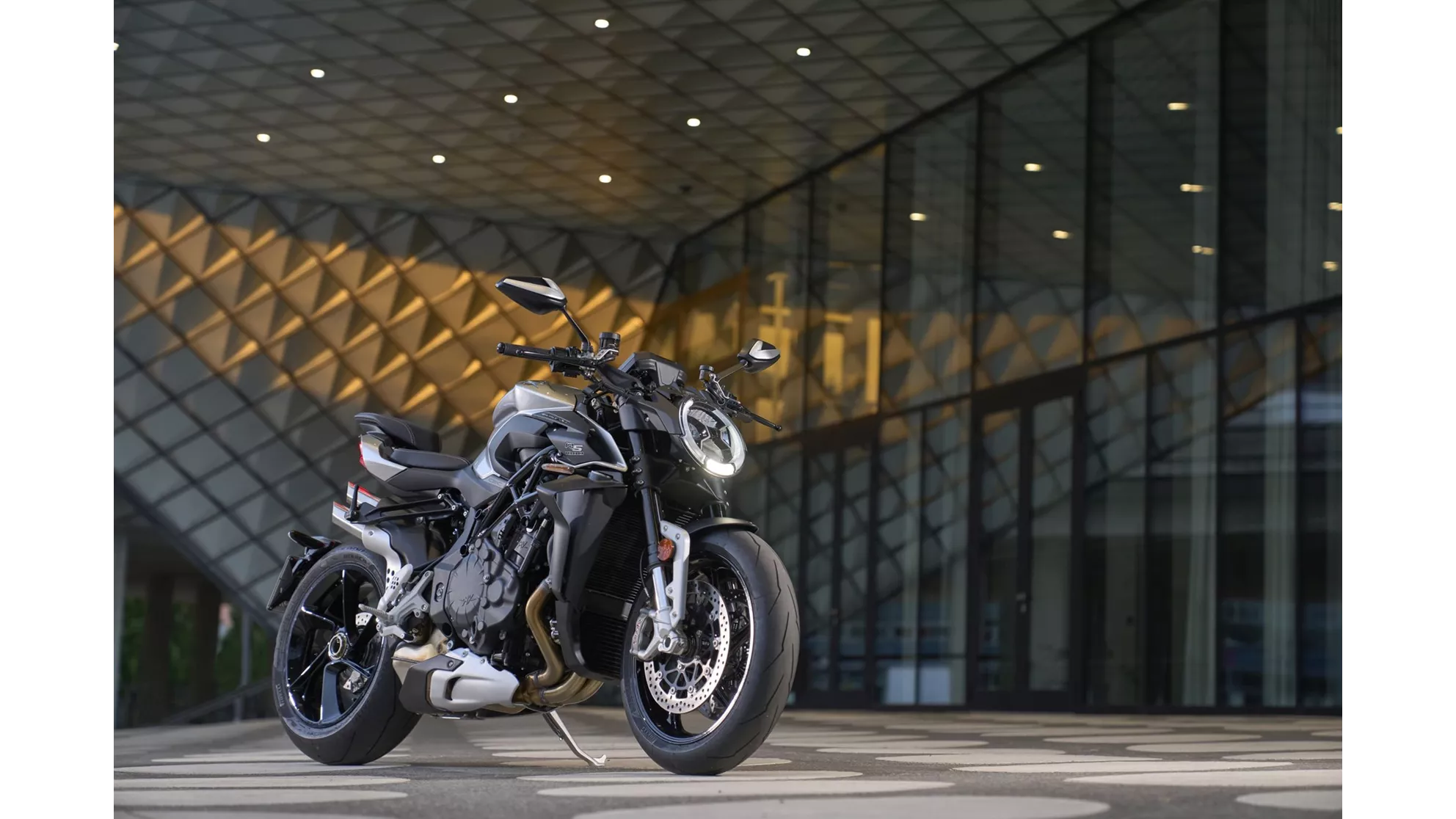 MV Agusta Brutale 1000 RS - Image 8 MV Agusta Brutale 1000 RS - Image 8