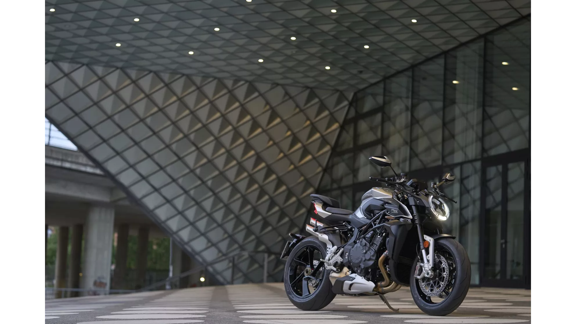 MV Agusta Brutale 1000 RS - Image 12 MV Agusta Brutale 1000 RS - Image 12