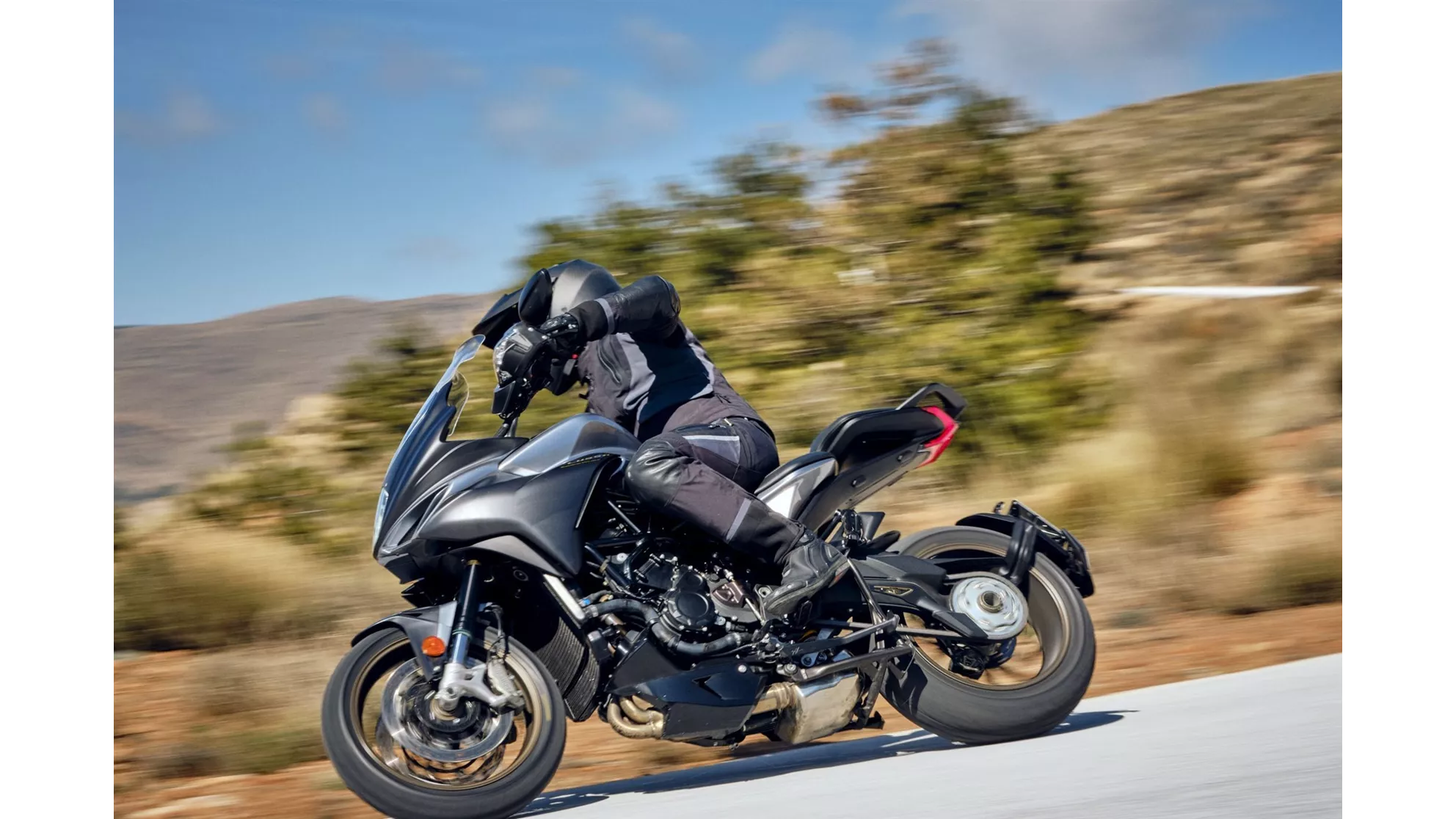 MV Agusta Turismo Veloce 800 Lusso - Image 3 MV Agusta Turismo Veloce 800 Lusso - Image 3