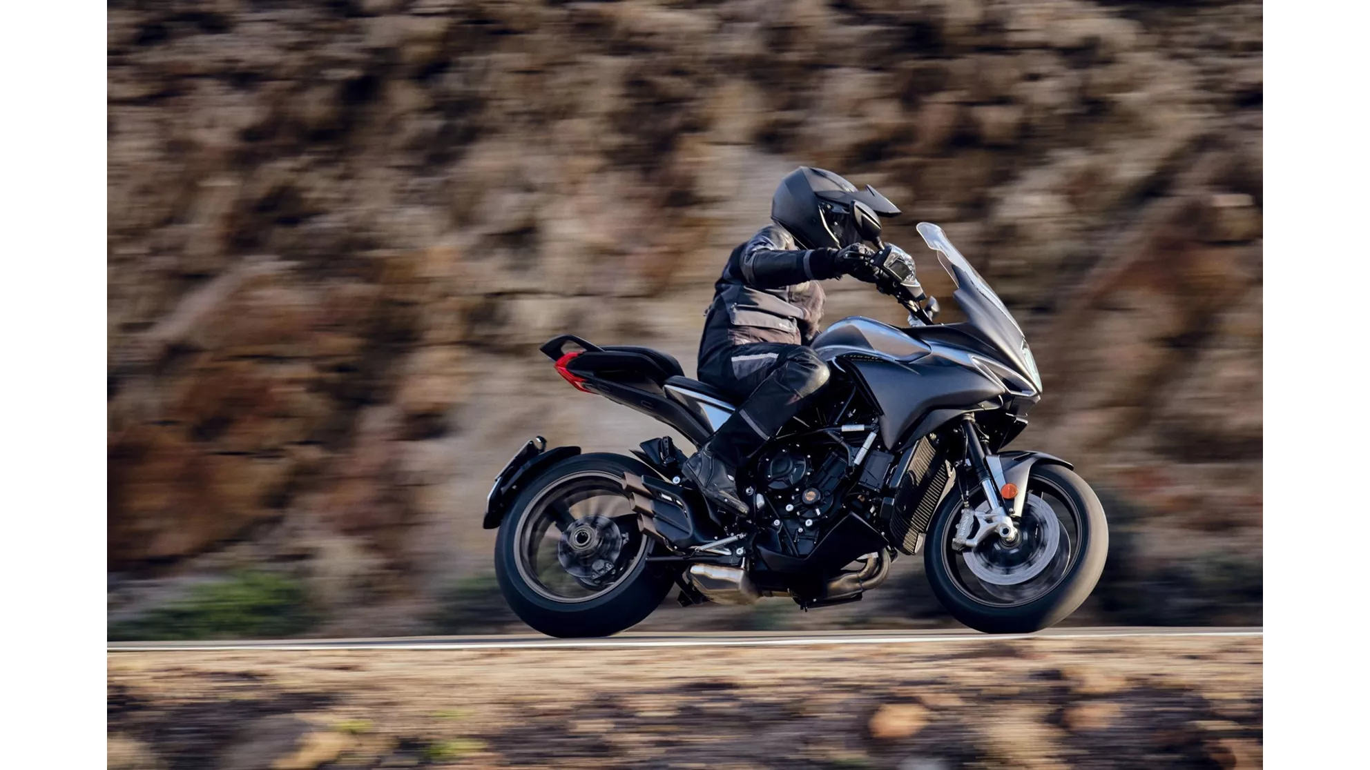 MV Agusta Turismo Veloce 800 Lusso - Image 4 MV Agusta Turismo Veloce 800 Lusso - Image 4