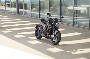 MV Agusta Brutale 800 RR 2022 - Bild 14 MV Agusta Brutale 800 RR 2022 - Bild 14