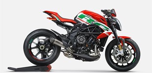 MV Agusta Dragster 800 RC 2022 vs MV Agusta Brutale 800 RC 2019