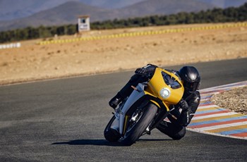 MV Agusta Superveloce 800 2022 - Bild 20