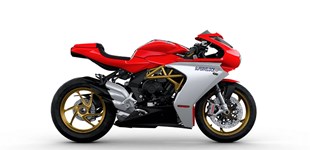 Triumph Speed Triple 1200 RR 2023 vs MV Agusta Superveloce 800 2022