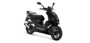 Yamaha Aerox 4 2021 vs Peugeot Speedfight 4 50 Sportline 2022