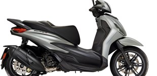Honda SH300i 2016 vs Piaggio Beverly 300 S 2022