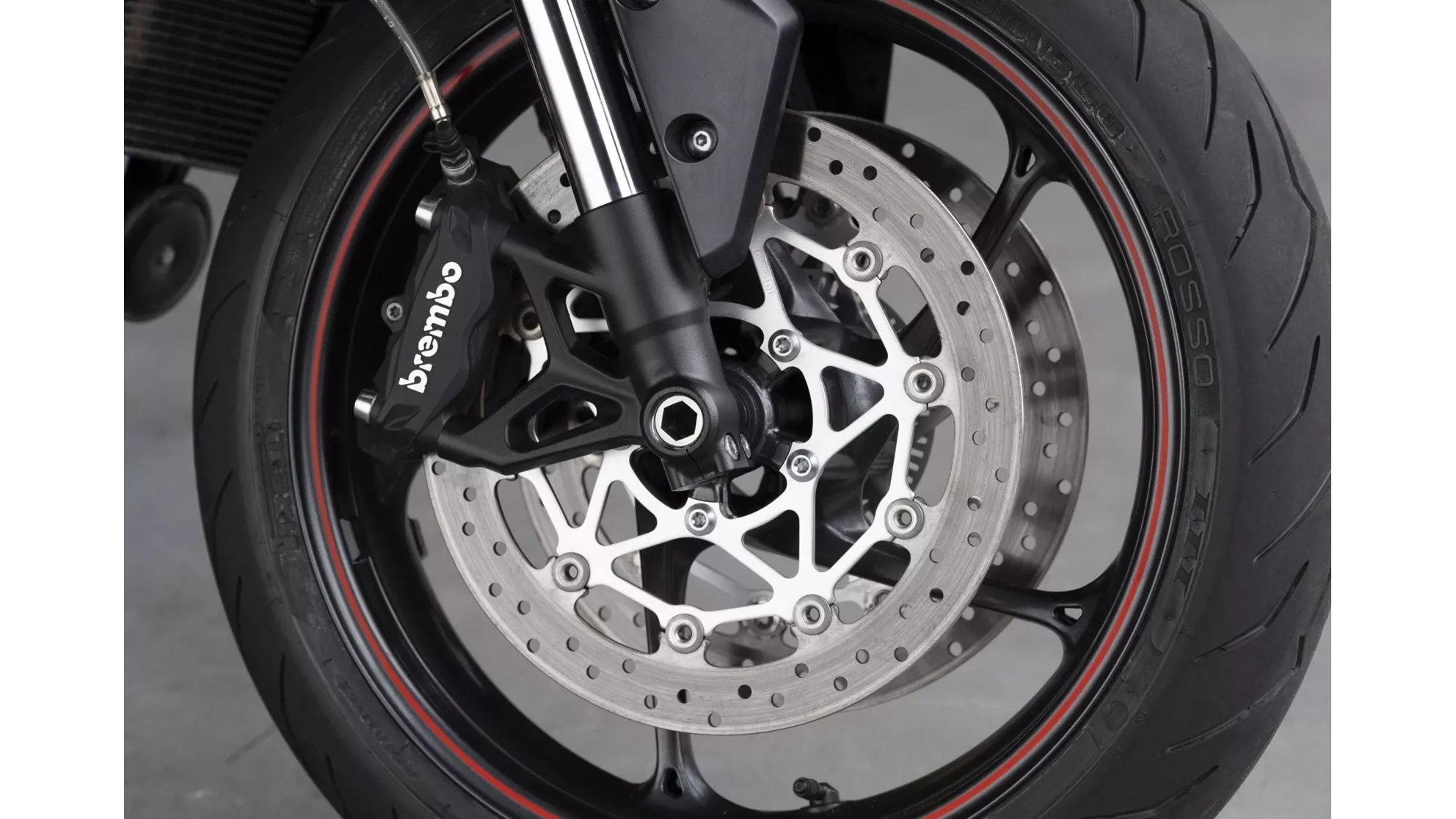 Triumph Street Triple R Low - Image 9 Triumph Street Triple R Low - Image 9