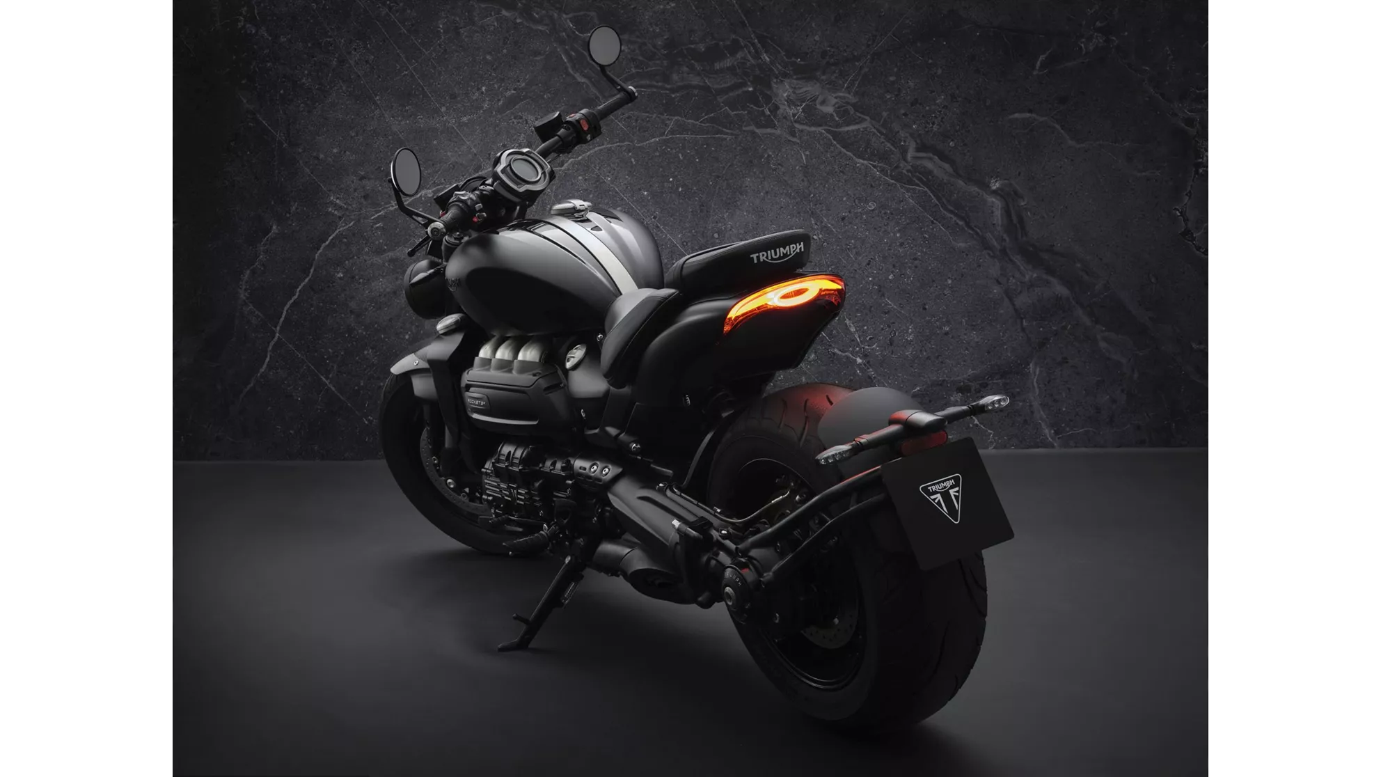 Triumph Rocket 3 R Black - Image 6 Triumph Rocket 3 R Black - Image 6