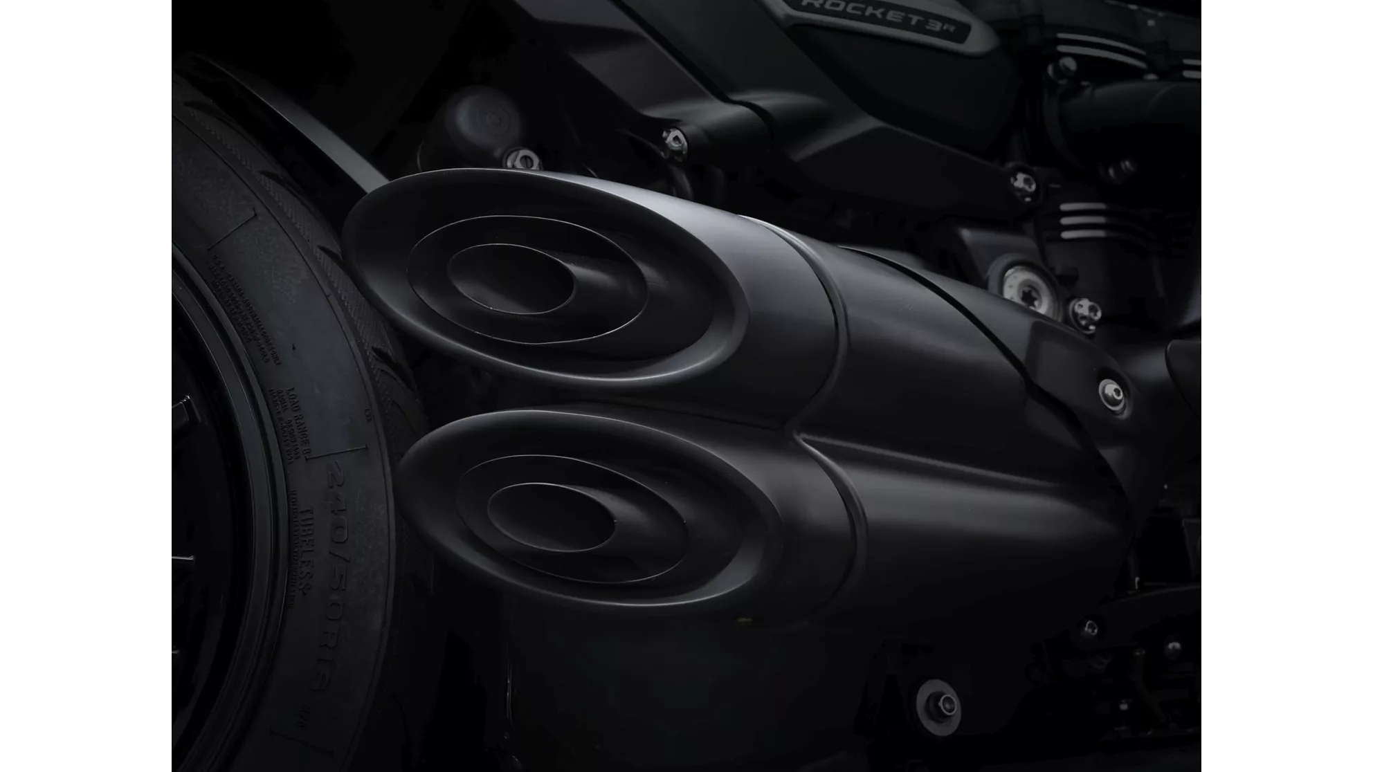 Triumph Rocket 3 R Black - Image 18 Triumph Rocket 3 R Black - Image 18