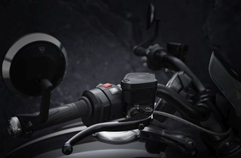 Triumph Rocket 3 GT Triple Black 2022 - Bild 9