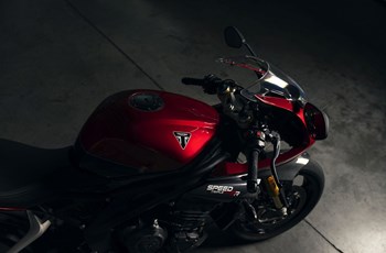 Triumph Speed Triple 1200 RR 2022 - Bild 16 Triumph Speed Triple 1200 RR 2022 - Bild 16