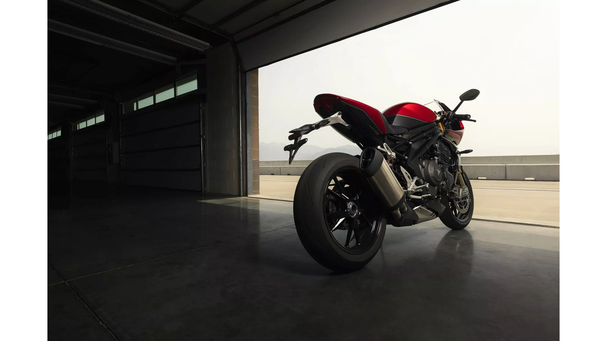 Triumph Speed Triple 1200 RR - Image 15 Triumph Speed Triple 1200 RR - Image 15