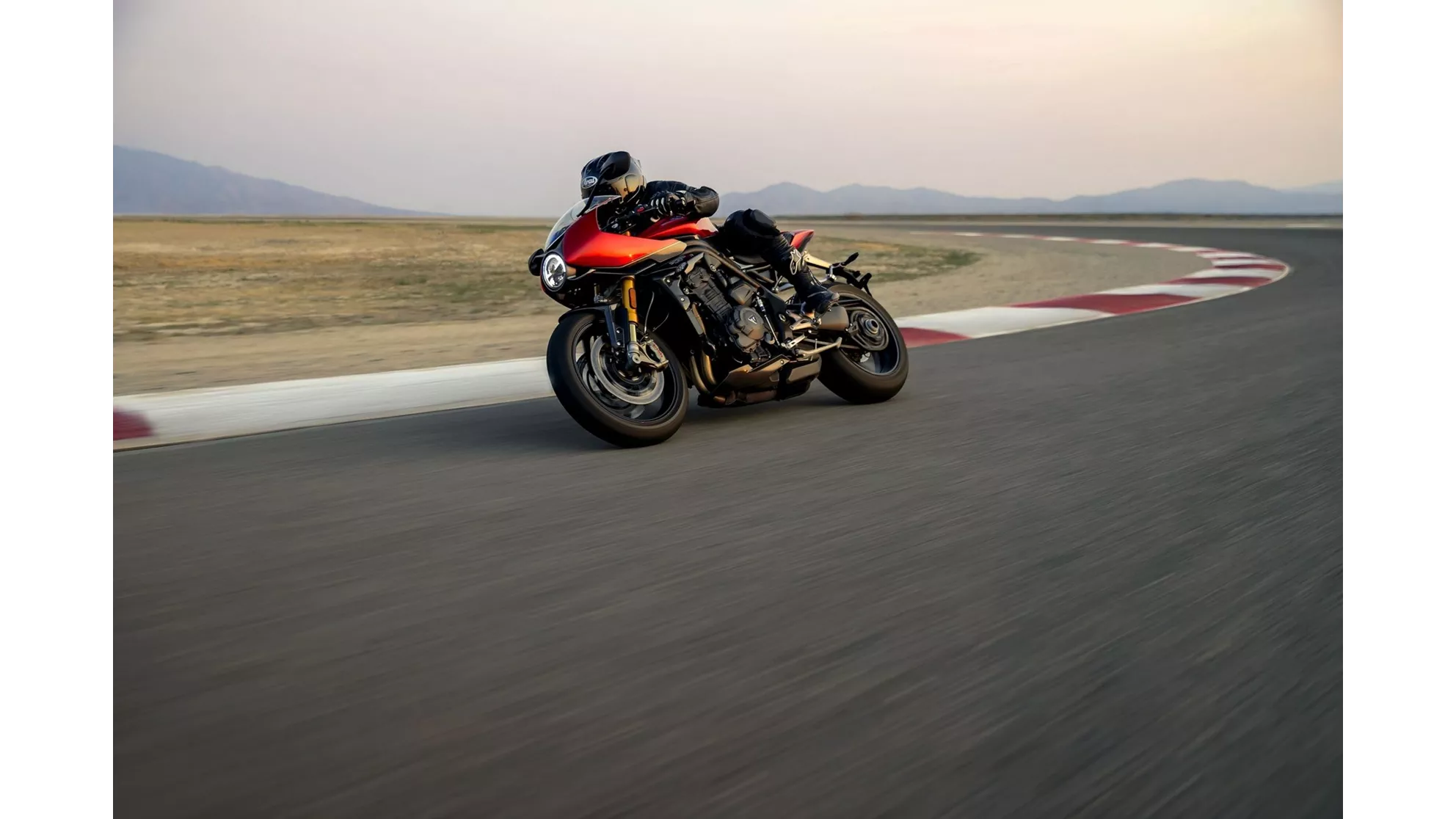 Triumph Speed Triple 1200 RR - Image 2 Triumph Speed Triple 1200 RR - Image 2