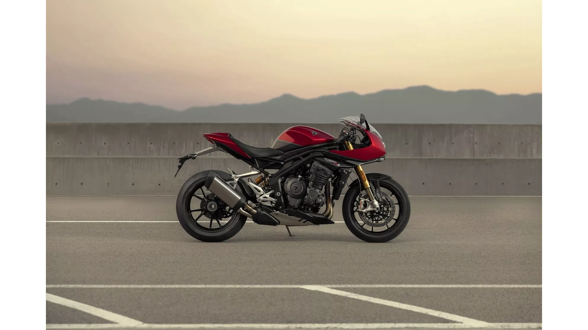 Triumph Speed Triple 1200 RR - Image 16 Triumph Speed Triple 1200 RR - Image 16