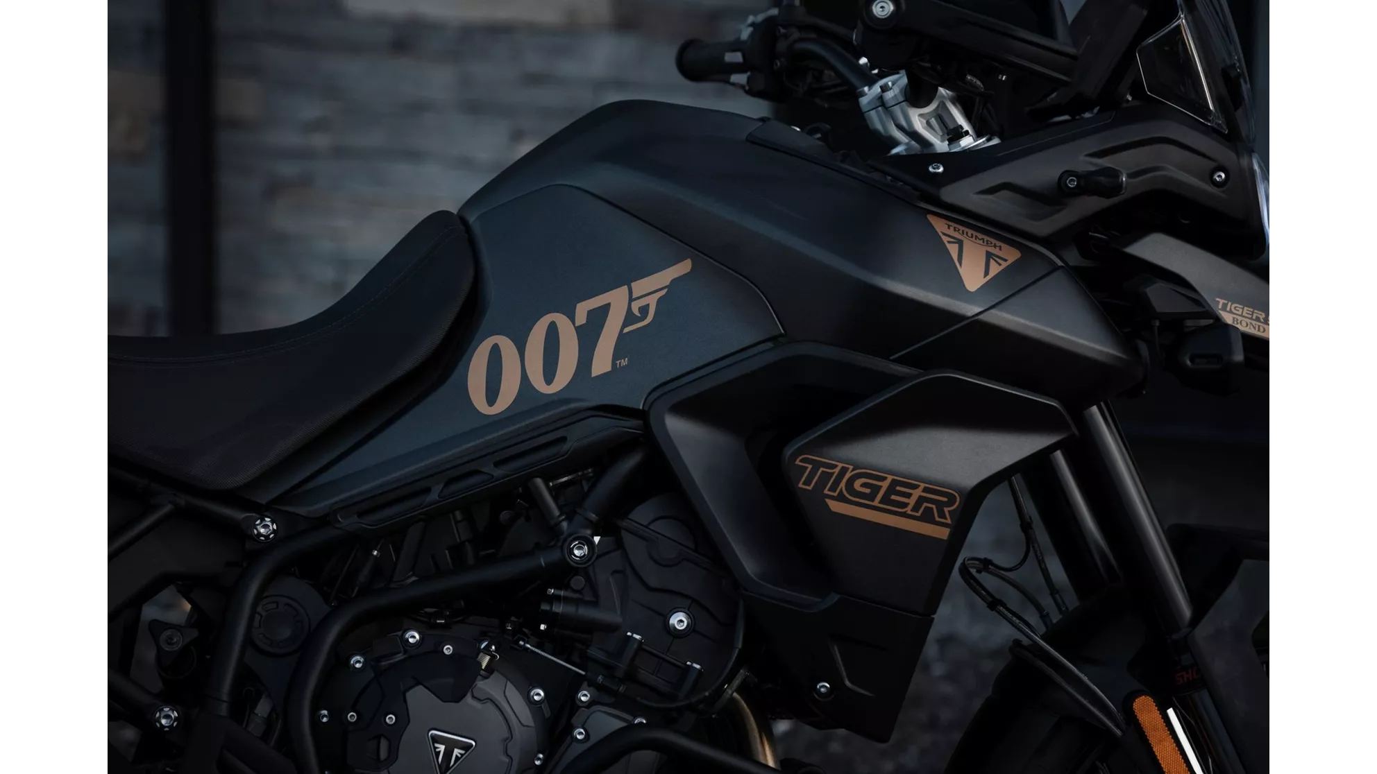 Triumph Tiger 900 Bond Edition - Image 8 Triumph Tiger 900 Bond Edition - Image 8