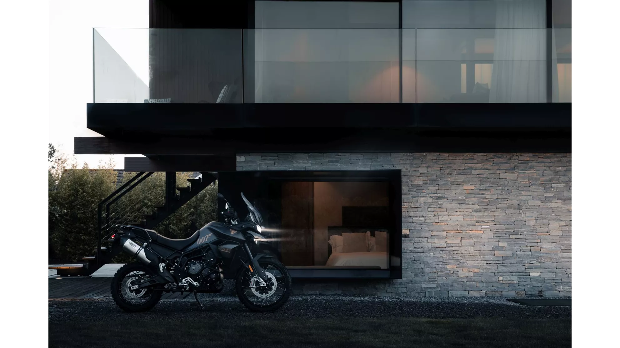 Triumph Tiger 900 Bond Edition - Image 11 Triumph Tiger 900 Bond Edition - Image 11