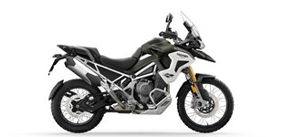 KTM 890 Adventure R 2022 vs Triumph Tiger 1200 Rally PRO 2022