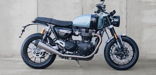 Triumph Speed Twin Breitling Limited Edition 2022 vs Triumph Bonneville T100 2020