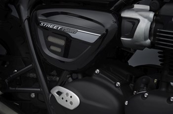 Triumph Street Twin 2022 - Immagine 16