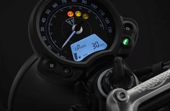 Triumph Street Twin 2022 - Immagine 20