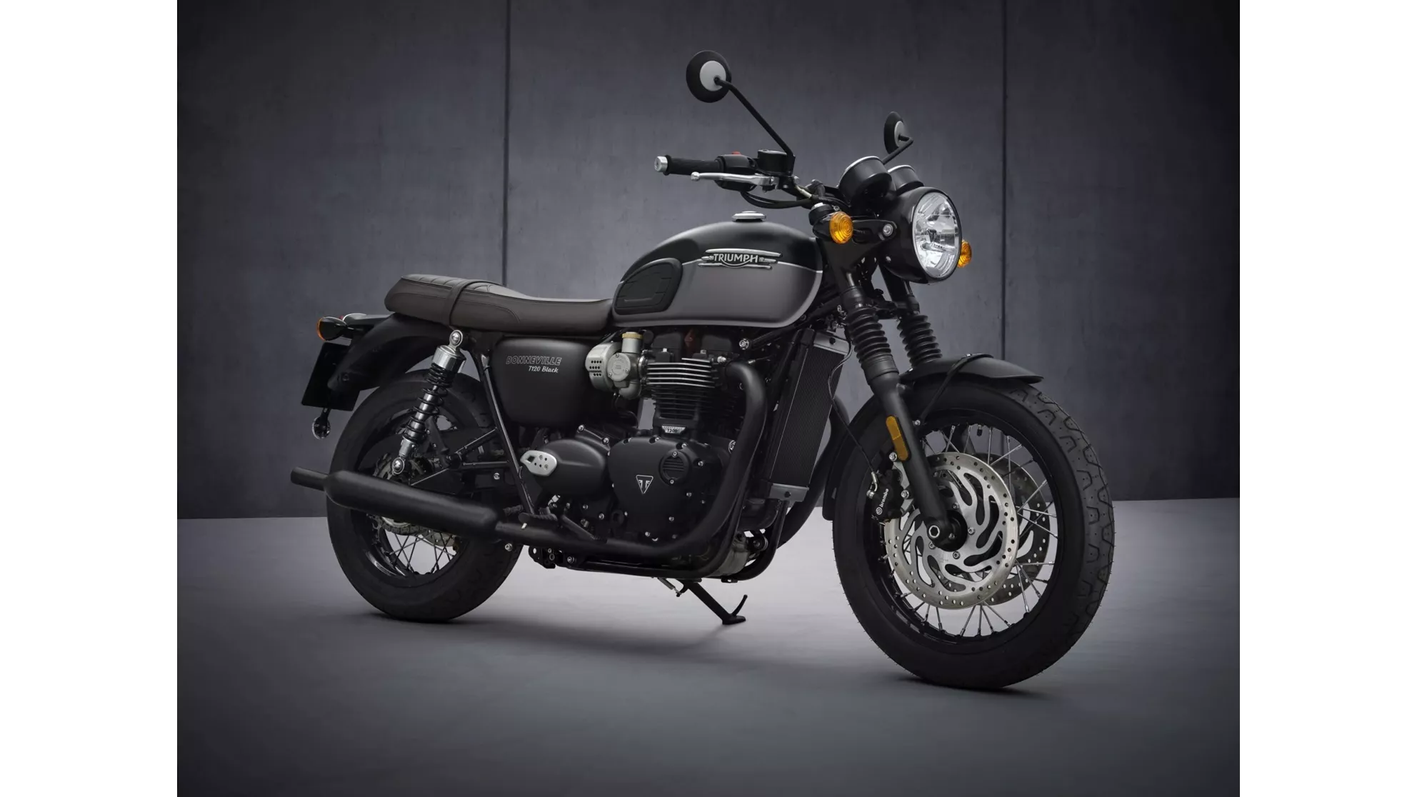 Triumph Bonneville T120 Black - Image 4 Triumph Bonneville T120 Black - Image 4