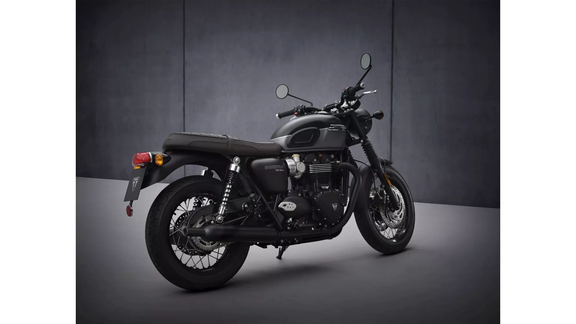 Triumph Bonneville T120 Black - Image 5 Triumph Bonneville T120 Black - Image 5