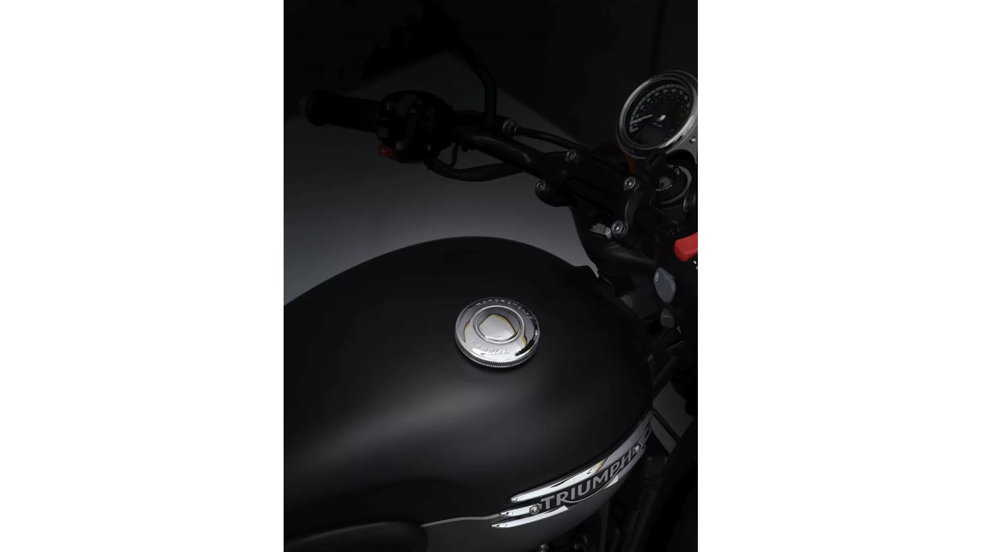 Triumph Bonneville T120 Black - Image 7 Triumph Bonneville T120 Black - Image 7