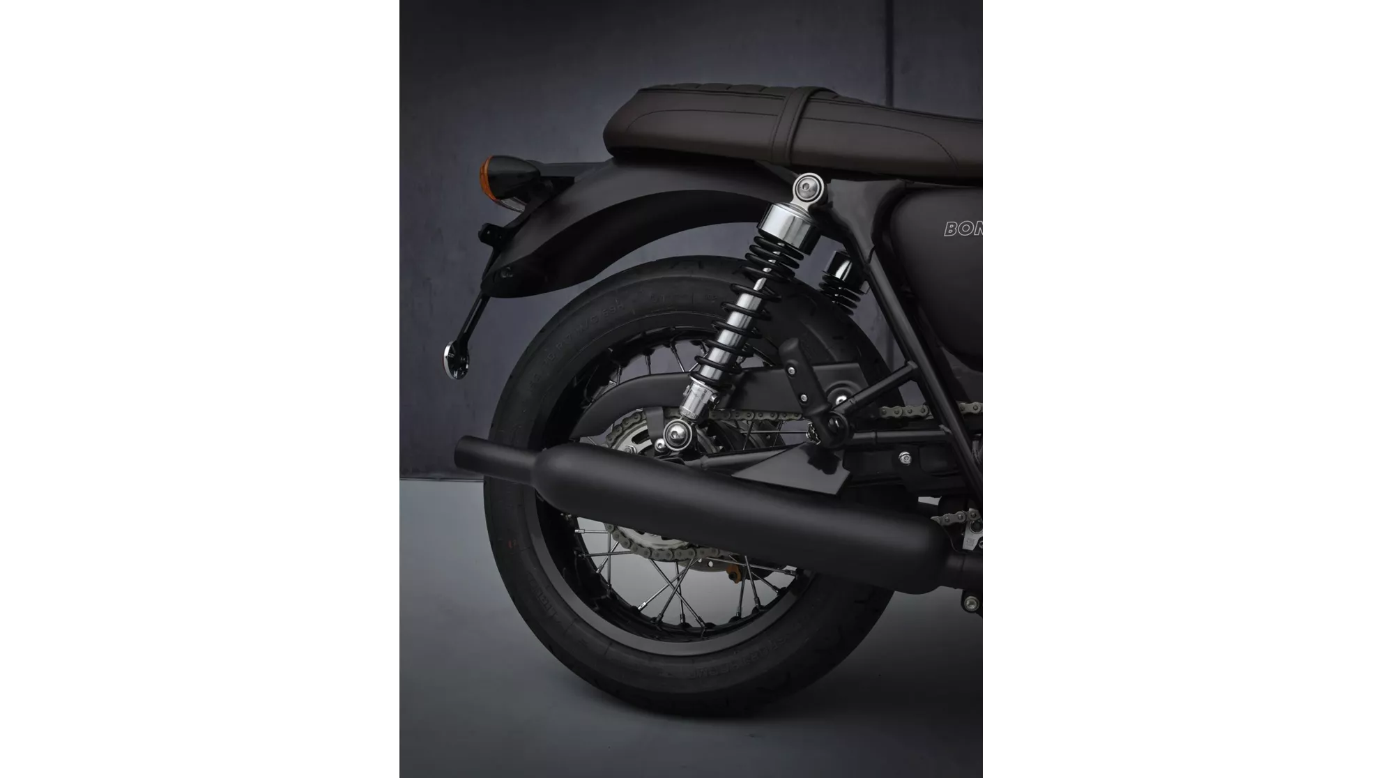 Triumph Bonneville T120 Black - Image 9 Triumph Bonneville T120 Black - Image 9