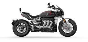 Triumph Rocket 3 Storm GT 2025 vs Triumph Rocket 3 GT 2022