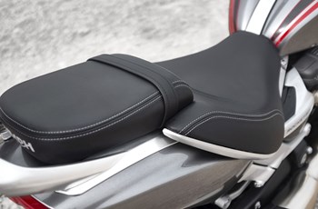 Triumph Rocket 3 GT 2022 - Bild 8