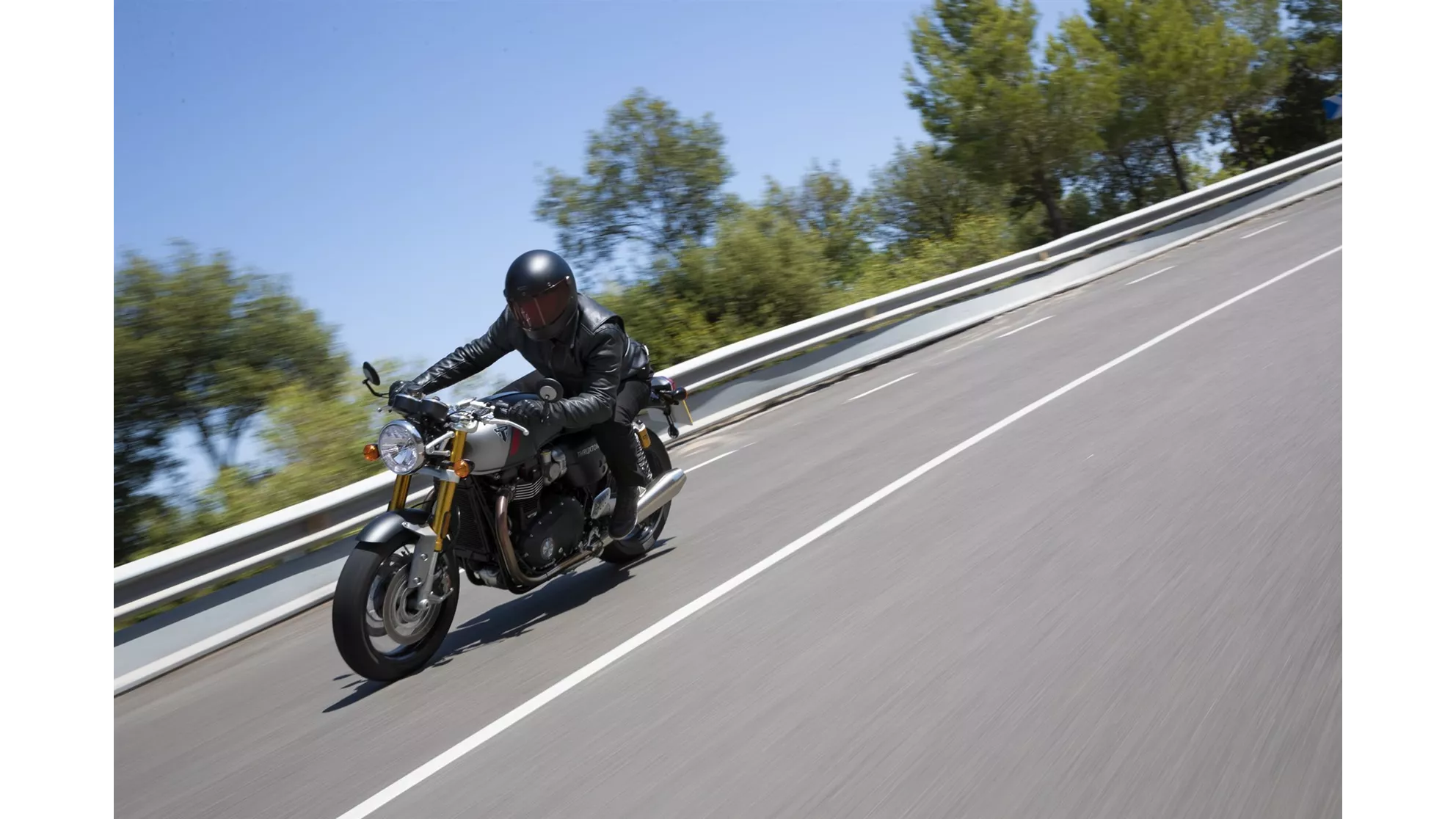 Triumph Thruxton RS - Image 5 Triumph Thruxton RS - Image 5