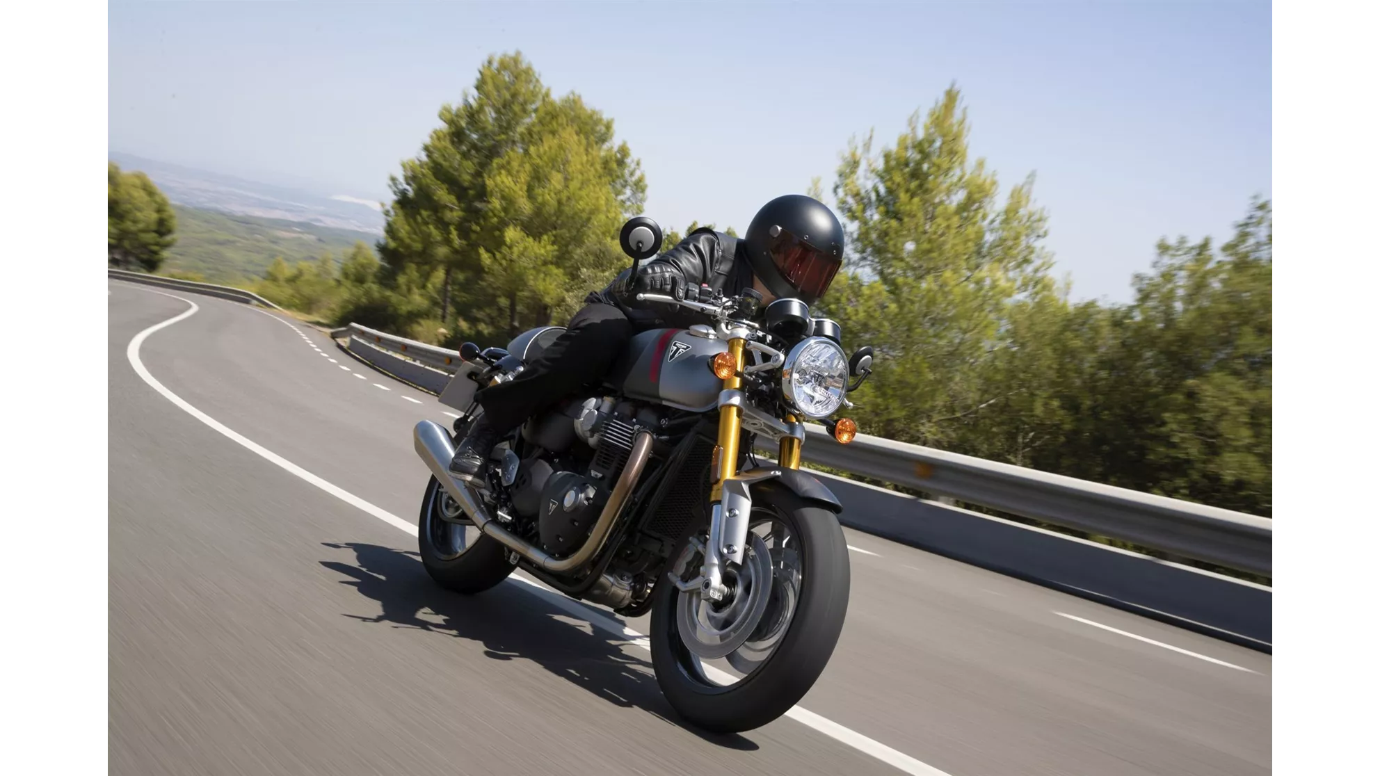 Triumph Thruxton RS - Image 11 Triumph Thruxton RS - Image 11