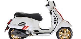 Vespa GTS 300 hpe 2020 vs Vespa GTS 300 Super Racing Sixties 2022
