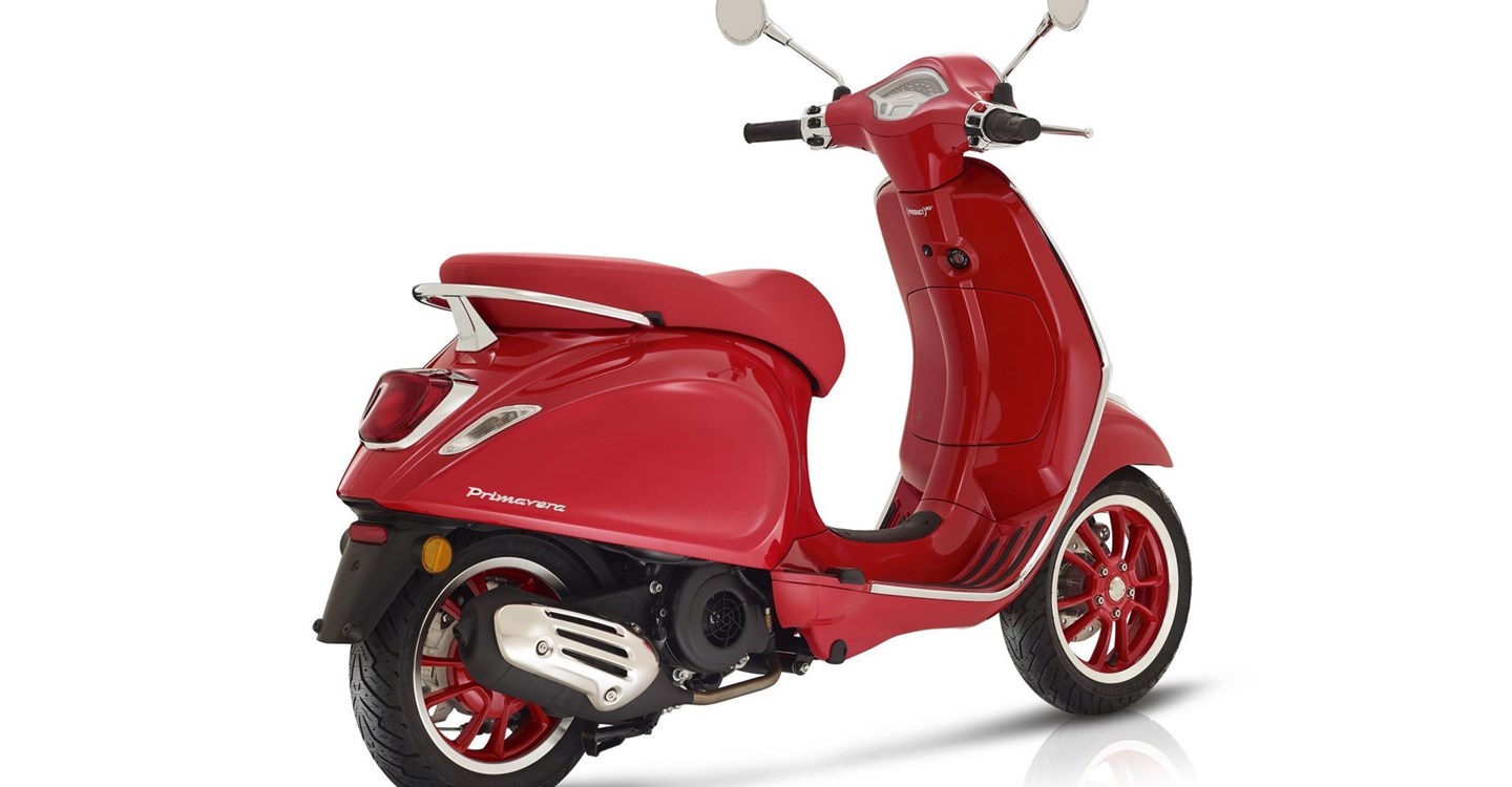 Vespa Primavera 125 (RED)