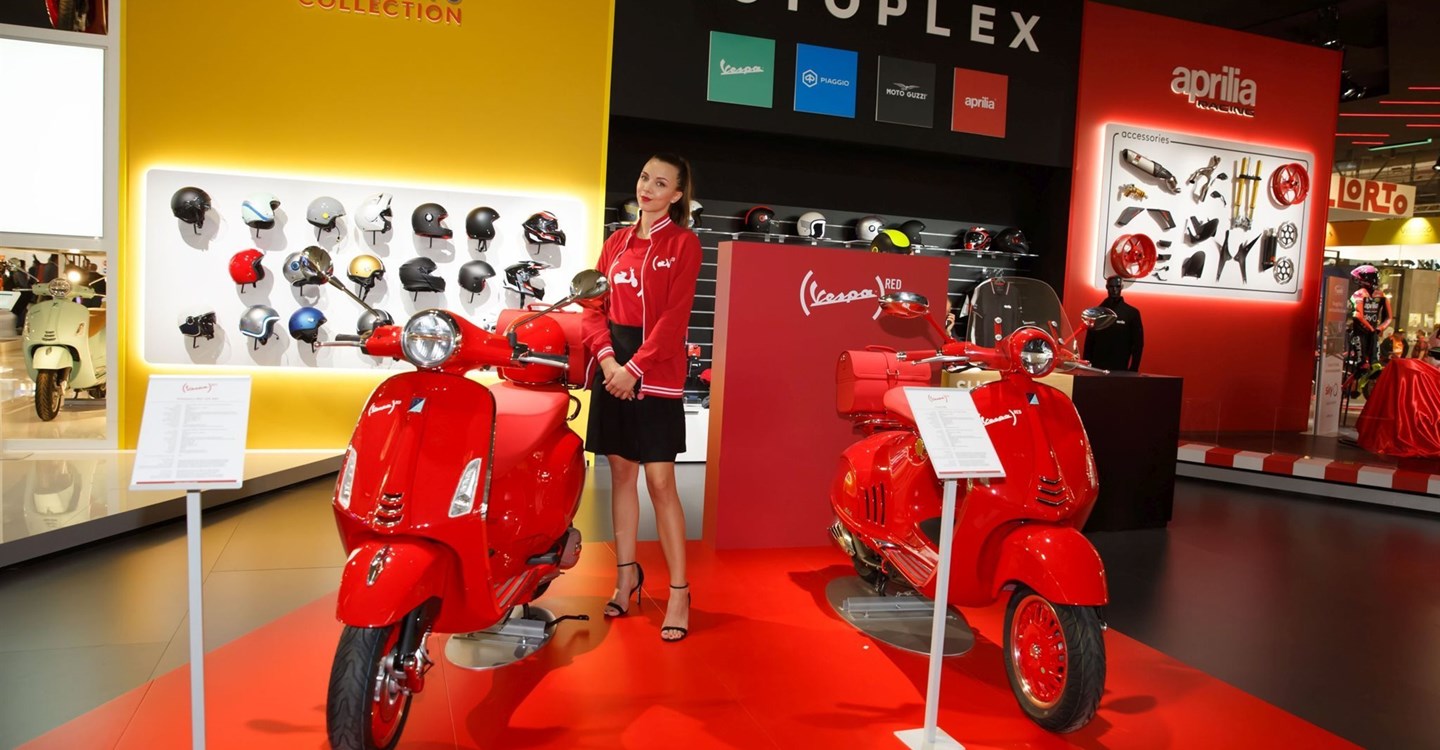 Vespa Primavera 125 (RED)