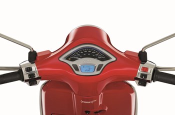 Vespa Primavera 125 (RED) 2022 - Bild 9 Vespa Primavera 125 (RED) 2022 - Bild 9